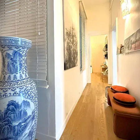 L'illustre-elegant Hypercentre-balcon Apartment