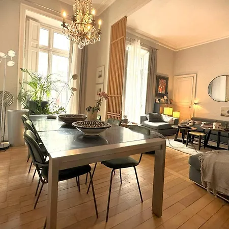 L'illustre-elegant Hypercentre-balcon *